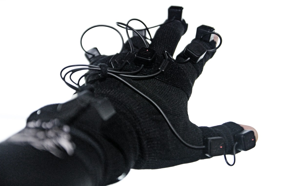 perception neuron 32 mocap gloves