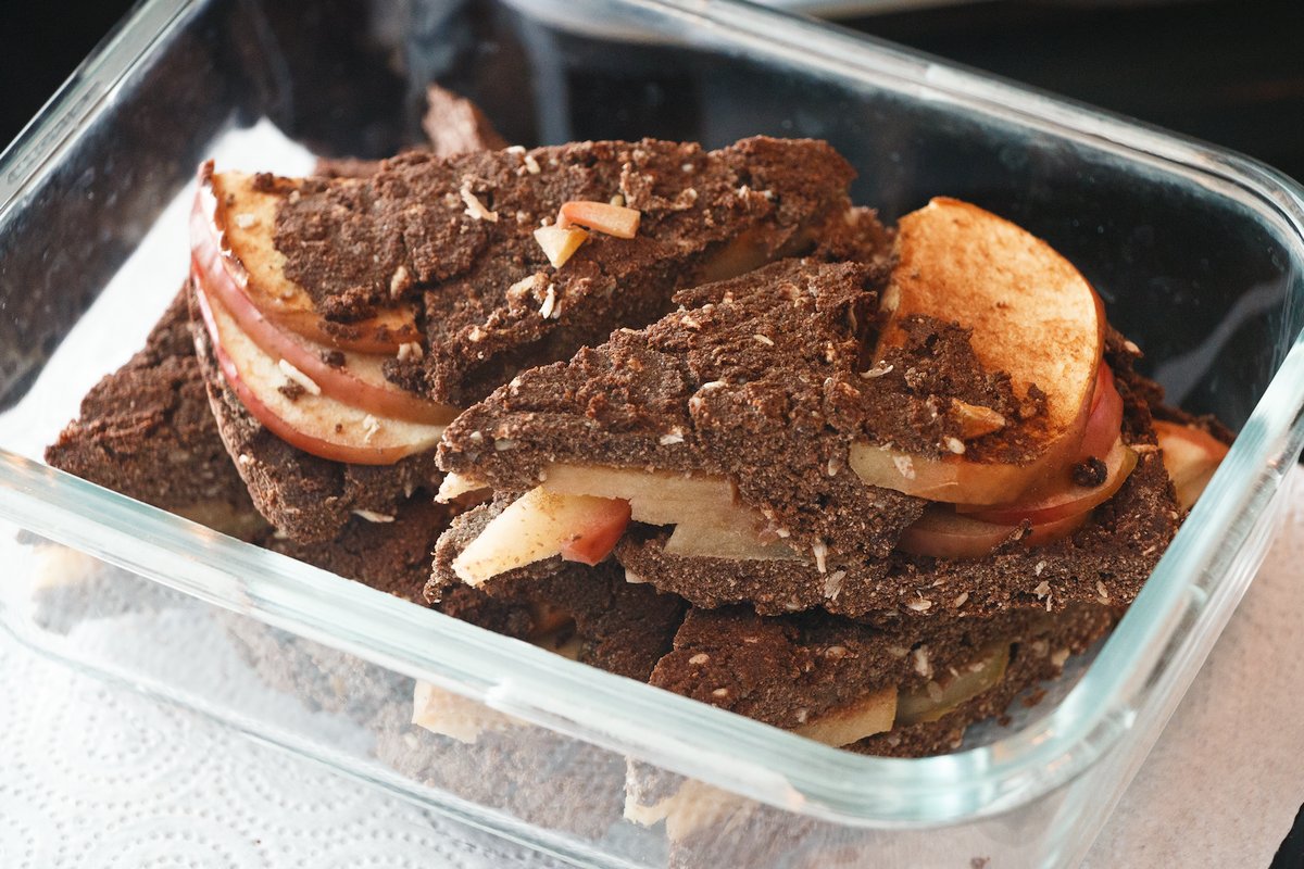 apple-biscuit-cake